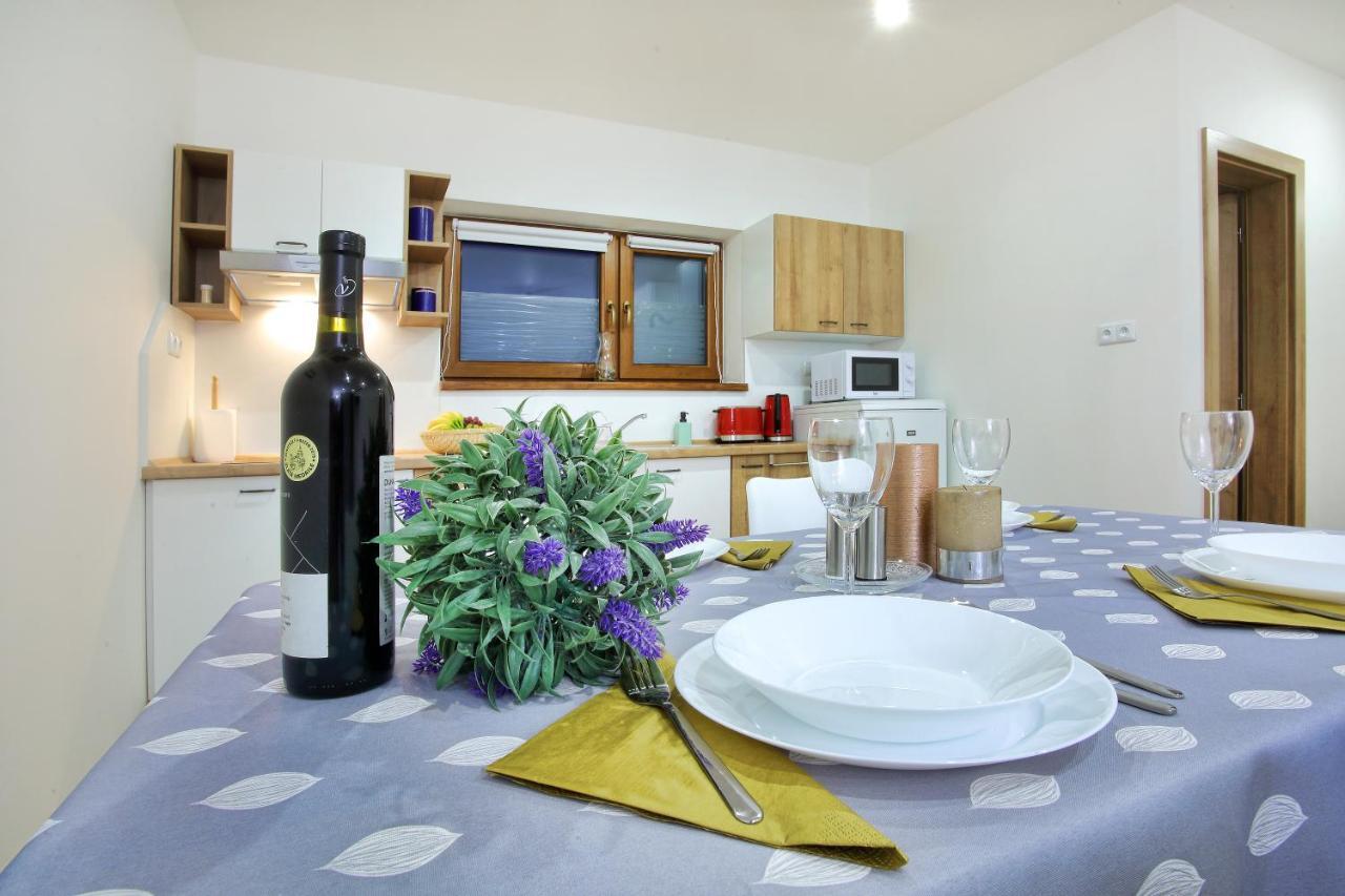 Apartamento Kamilli Bešeňová Exterior foto